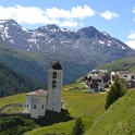 Obec Avers nacházející se ve švýcarském kantonu Graubünden. Zahrnuje vesničku Juf, která je považována za nejvýše položenou a celoročně obývanou vesnici v Evropě.